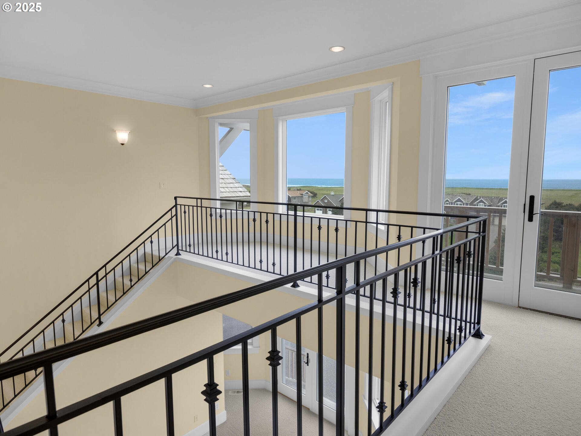 88902 Pinehurst Road Gearhart, OR 97138 - Photo 18 of 48 a view of entryway with wooden floor