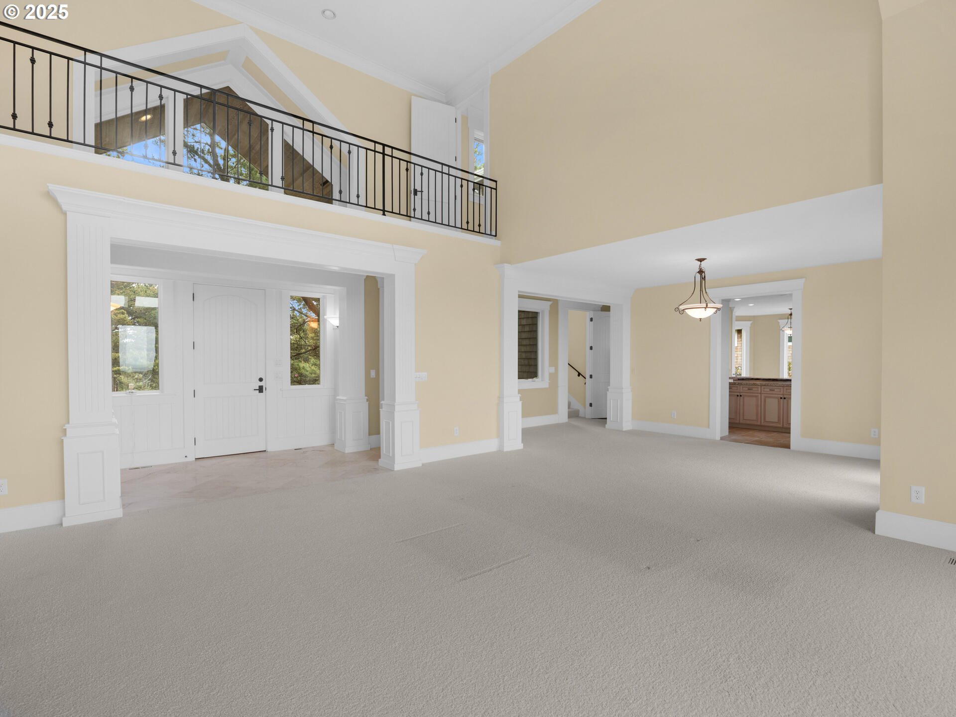 88902 Pinehurst Road Gearhart, OR 97138 - Photo 6 of 48 a view of a big room with closet and windows