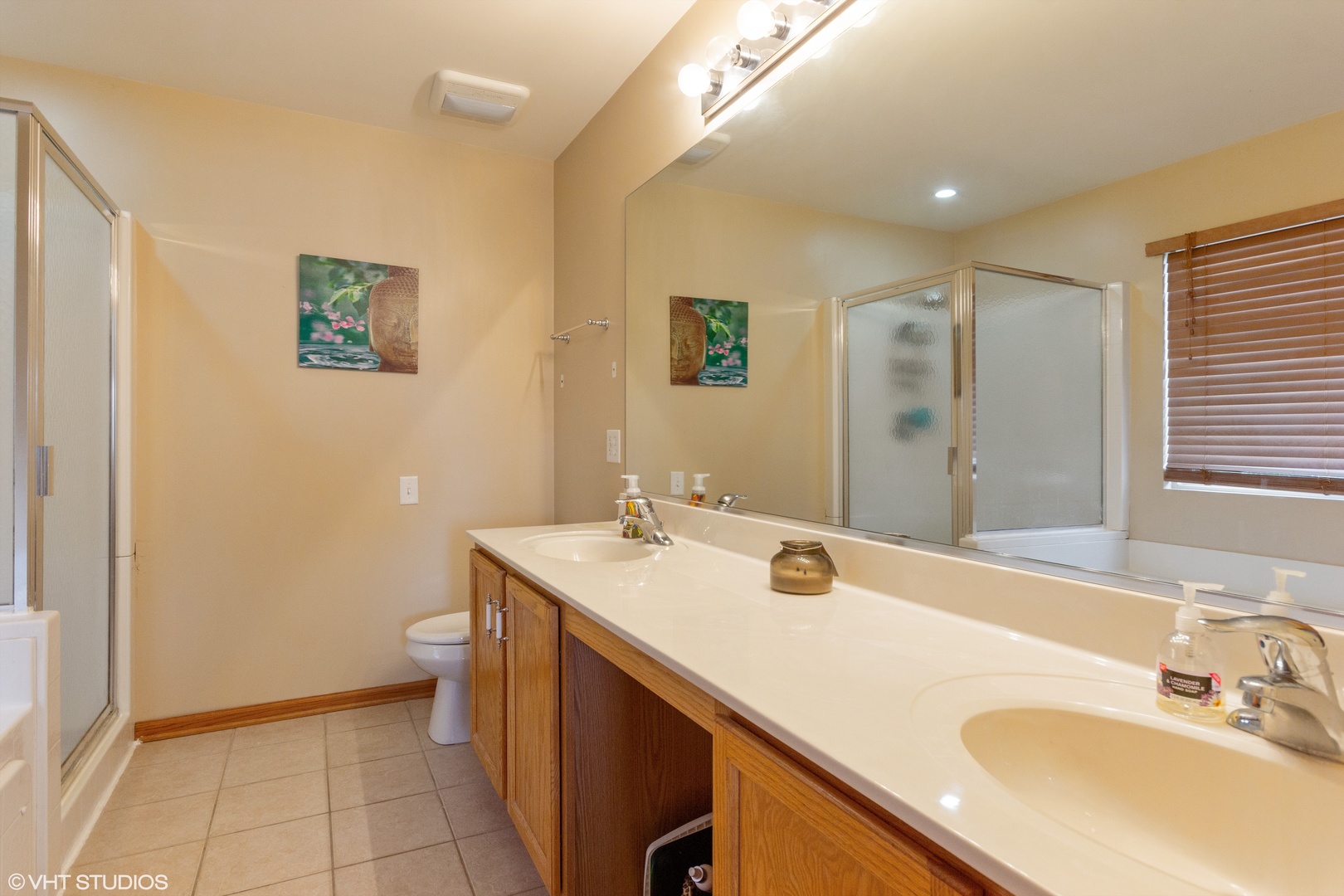 6315 Colton Ridge Court Plainfield, IL 60586 - Photo 8 of 15 a bathroom with a sink and a mirror