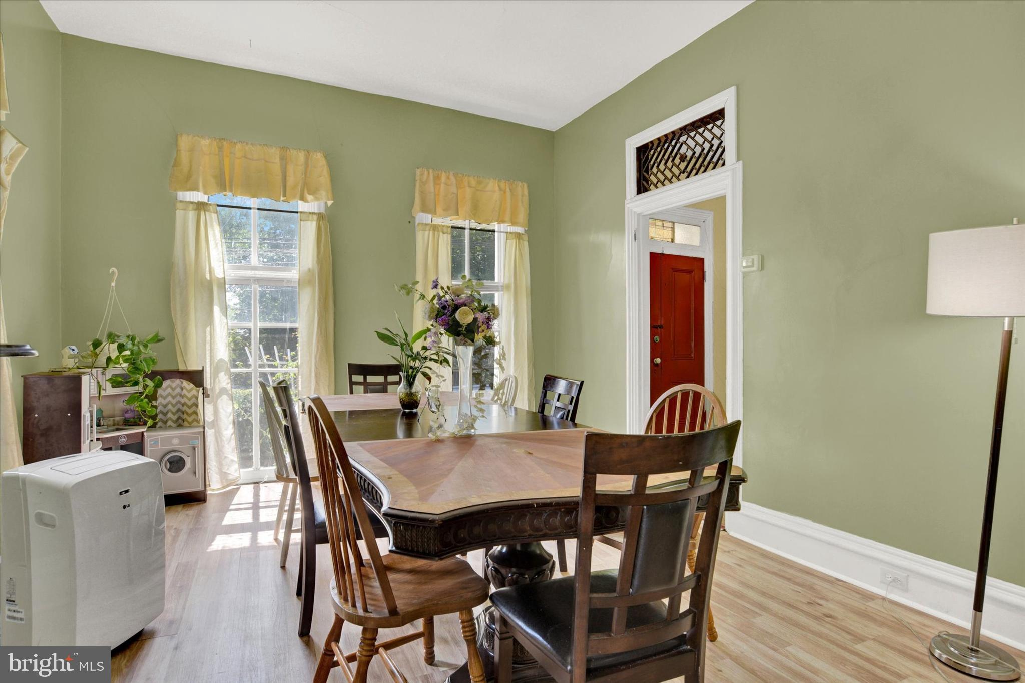 471 State Street Enola, PA 17025 - Photo 8 of 35 Dining Room