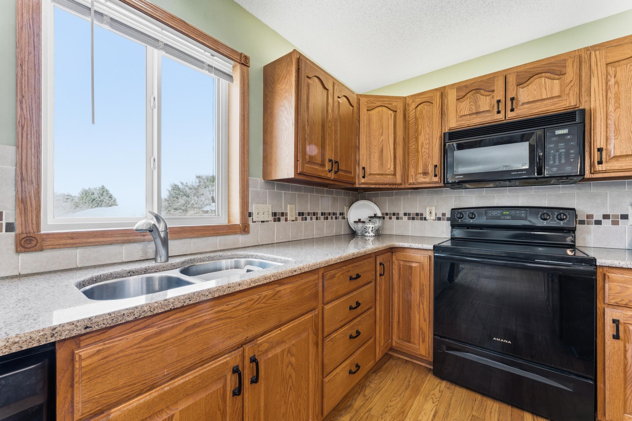 2227 Viola Heights Drive Northeast Rochester, MN 55906 - Photo 13 of 50