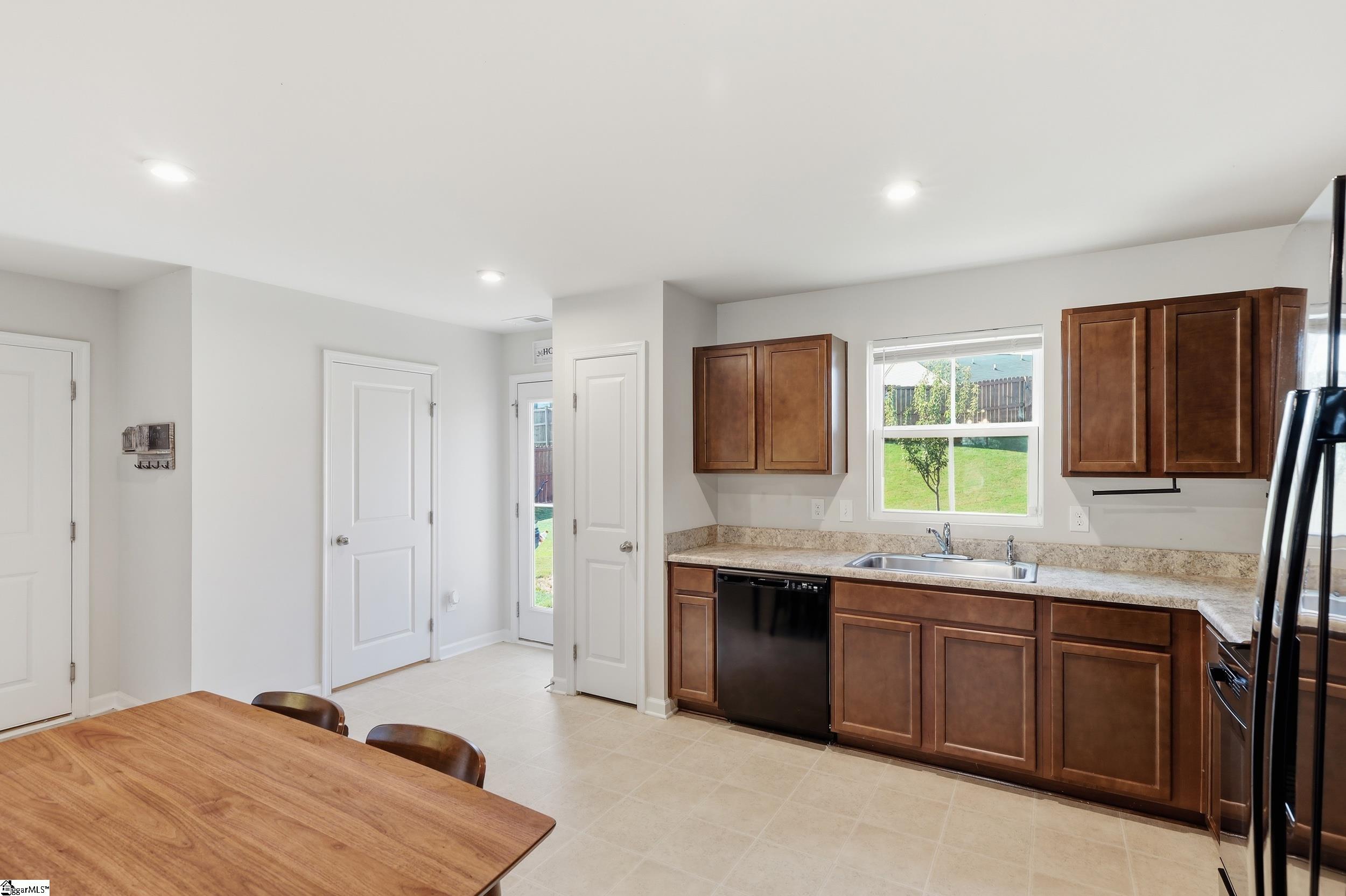 706 Heavenly Days Street Inman, SC 29349 - Photo 8 of 32