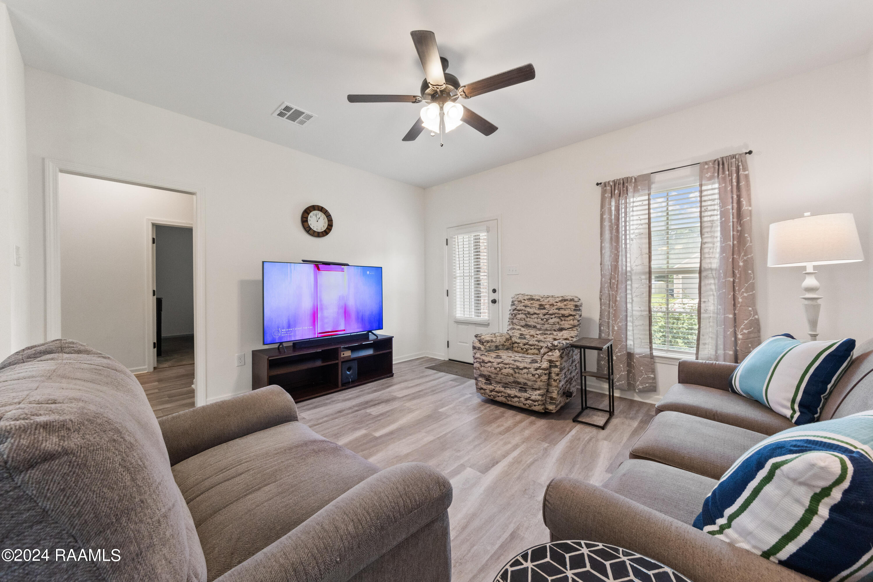 113 Springsteen Lane Lafayette, LA 70507 - Photo 3 of 18 Gallery Image 3