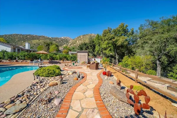 $899,000 | 15937 Litten Way, Ramona, CA 92065