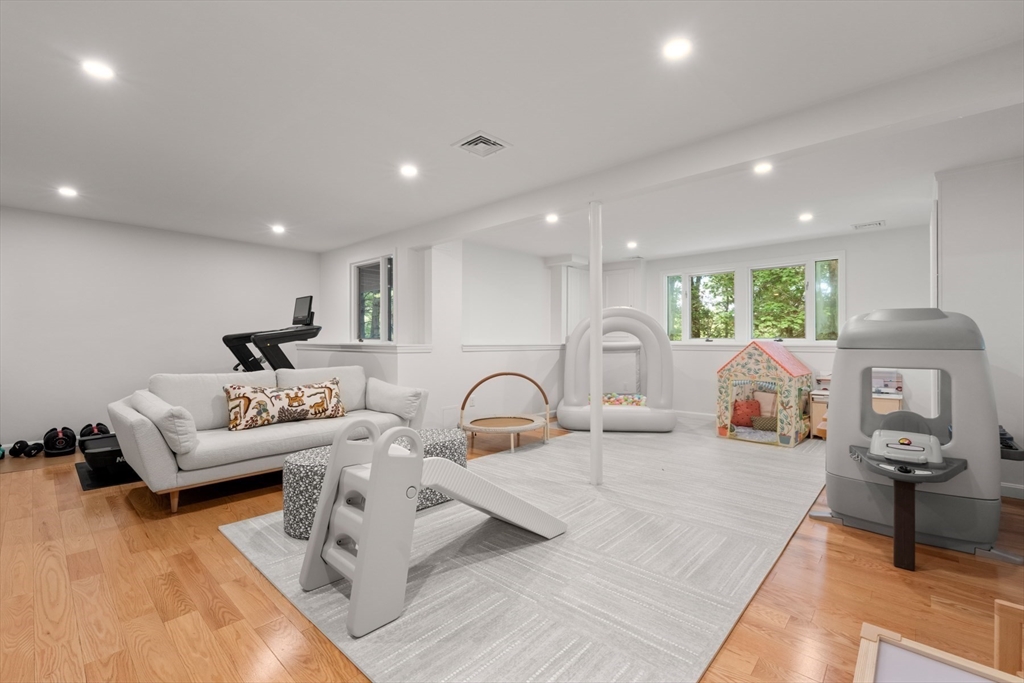34 Hilltop Road Weston, MA 02493 - Photo 37 of 41