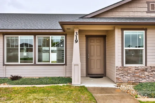 $429,900 | 319 Magnolia Avenue, Fruitland, ID 83619