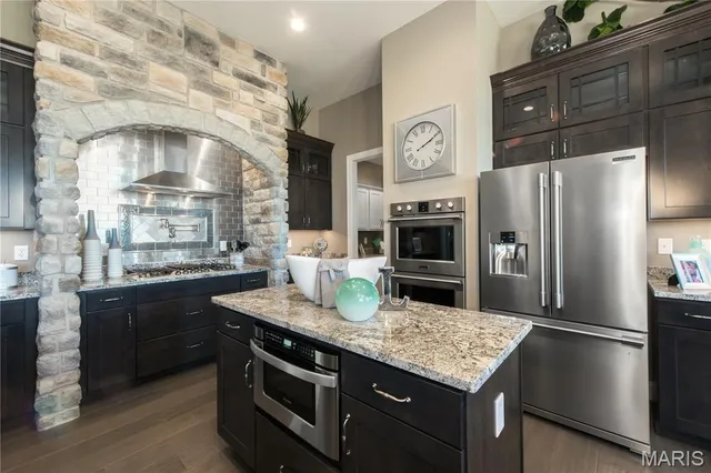 $684,200 | New Build New Build Glacier E At Dragonstone Dardenne Prairie, Dardenne Prairie, MO 63368