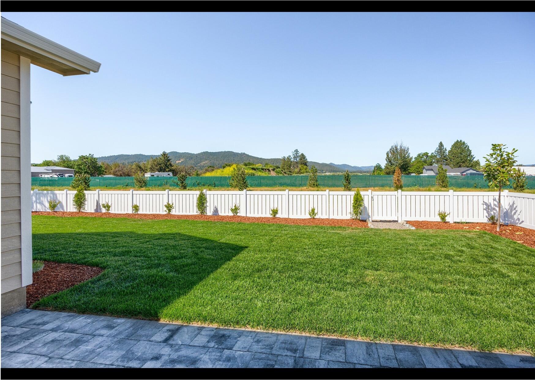1417 River Run Street Central Point, OR 97502 - Photo 45 of 73 83