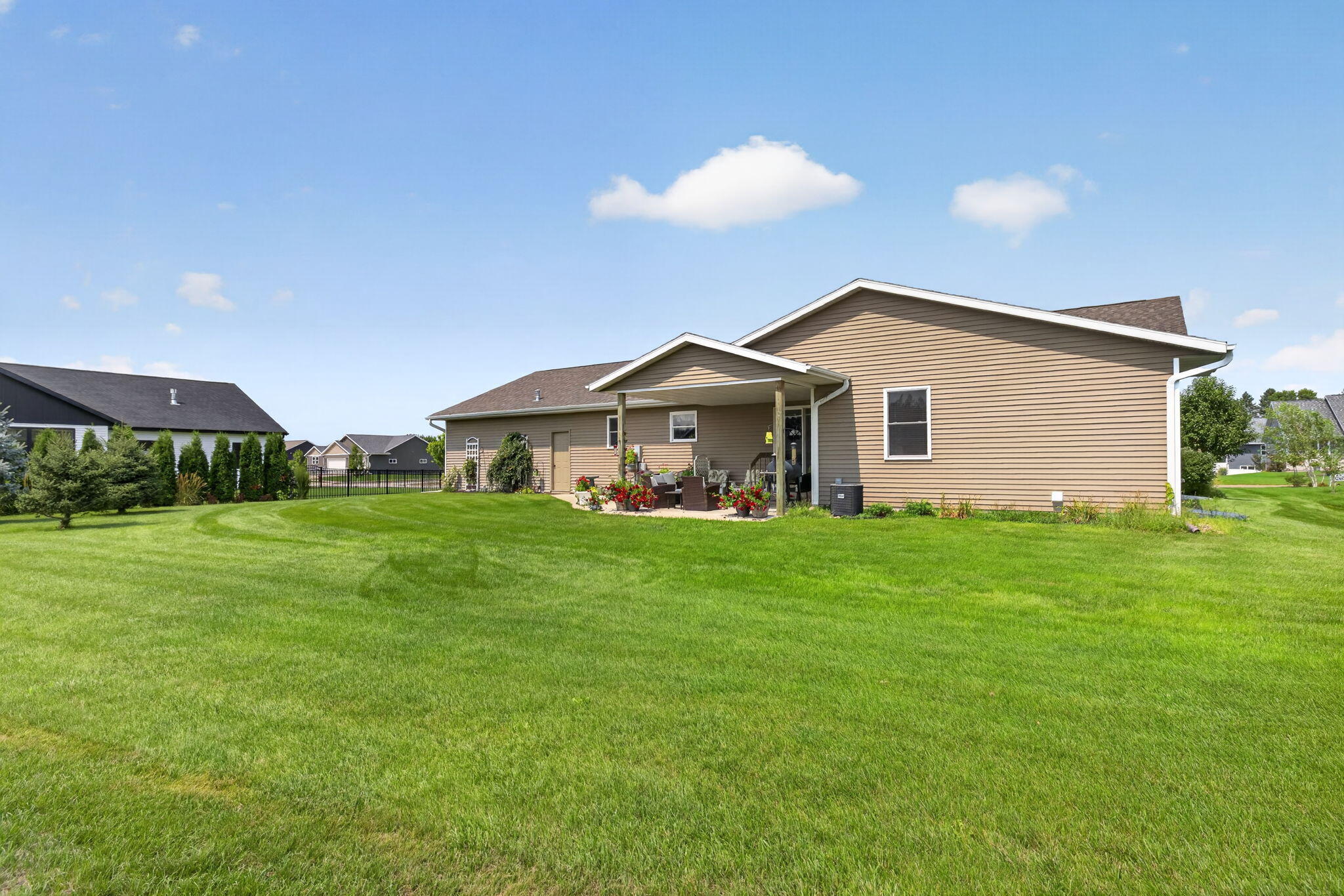 2018 Spakenburg Road Holmen, WI 54636 - Photo 24 of 28 Back of Home