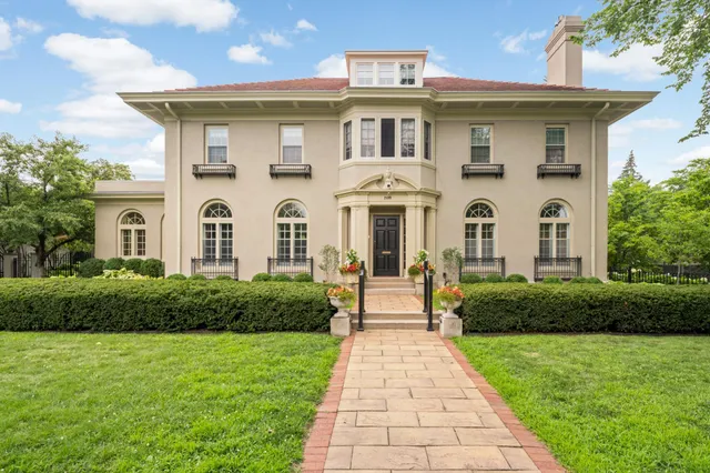 $1,600,000 | 2400 Pillsbury Avenue, Minneapolis, MN 55404