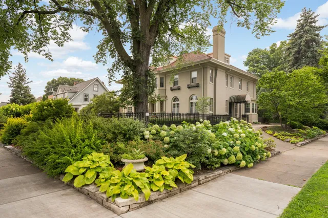 $1,600,000 | 2400 Pillsbury Avenue, Minneapolis, MN 55404
