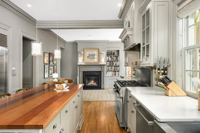 $1,600,000 | 2400 Pillsbury Avenue, Minneapolis, MN 55404