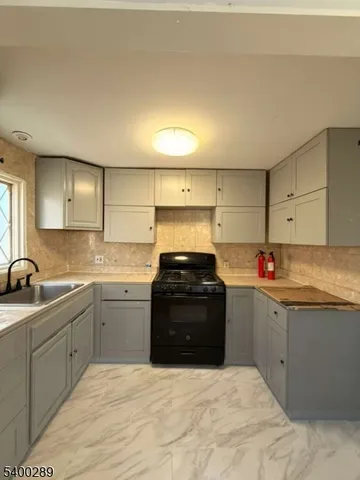 $2,100 | 632 Cora Place, Rahway, NJ 07065