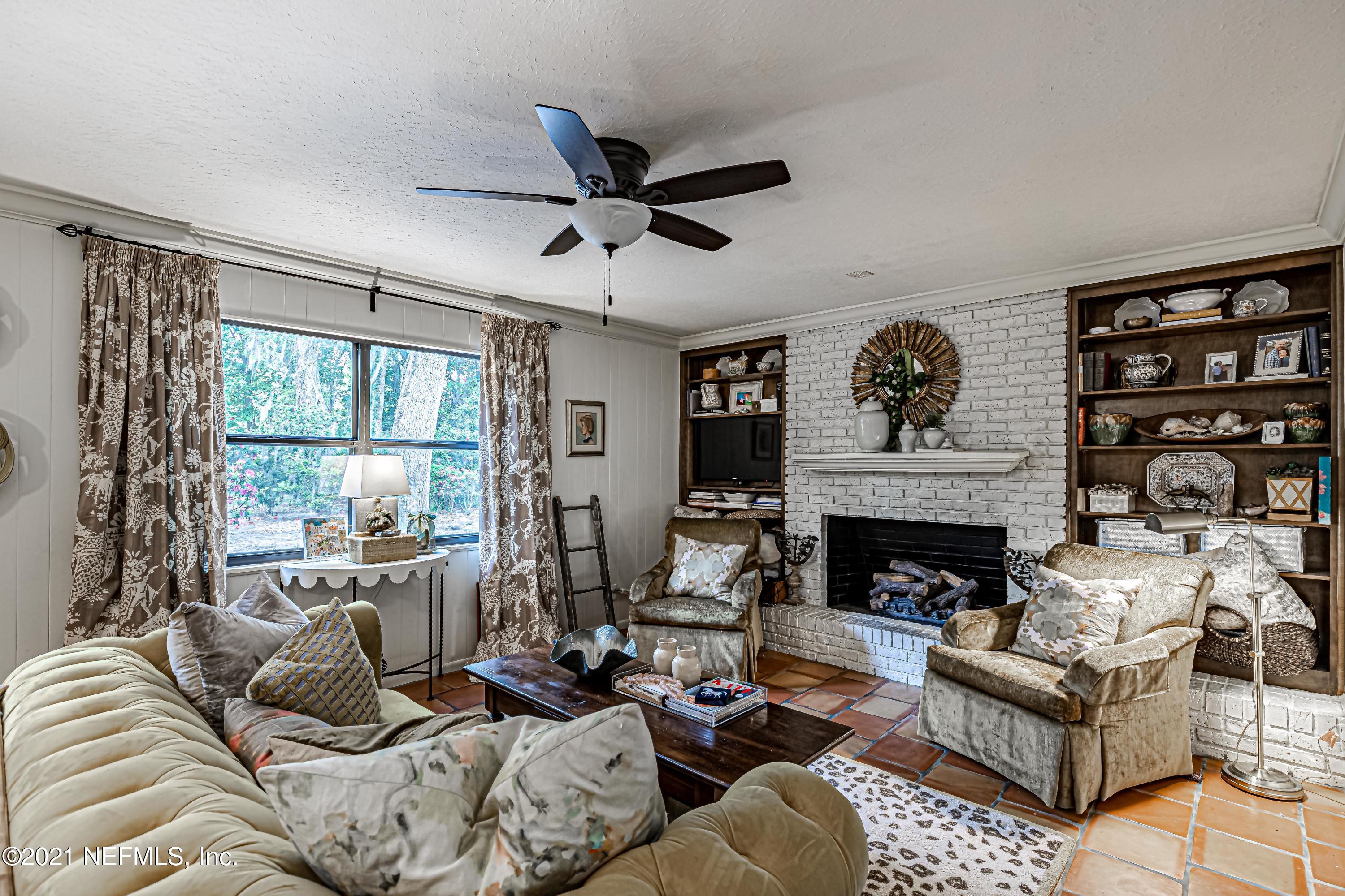 2548 Red Fox Road Orange Park, FL 32073 - Photo 11 of 40 11-Family Room