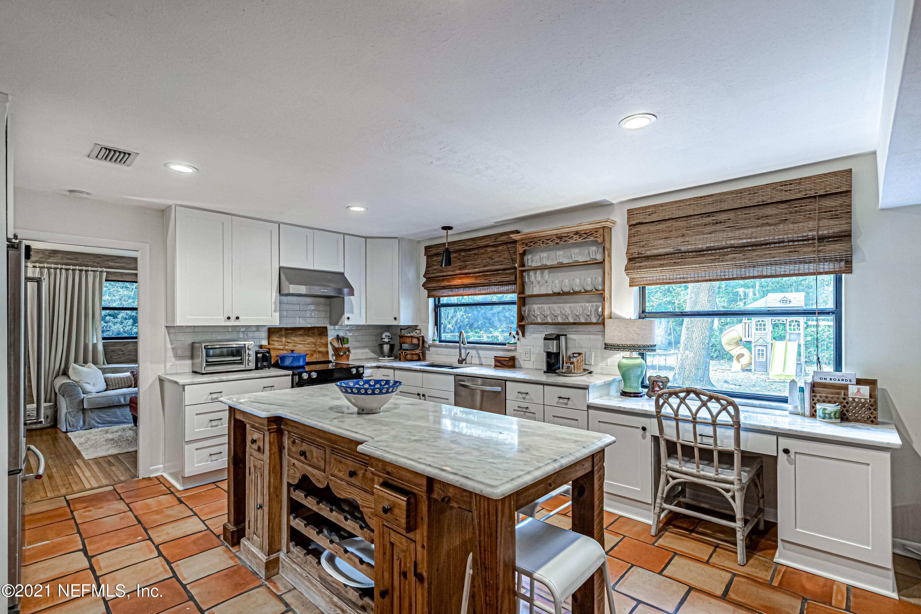 2548 Red Fox Road Orange Park, FL 32073 - Photo 21 of 40 21-Kitchen