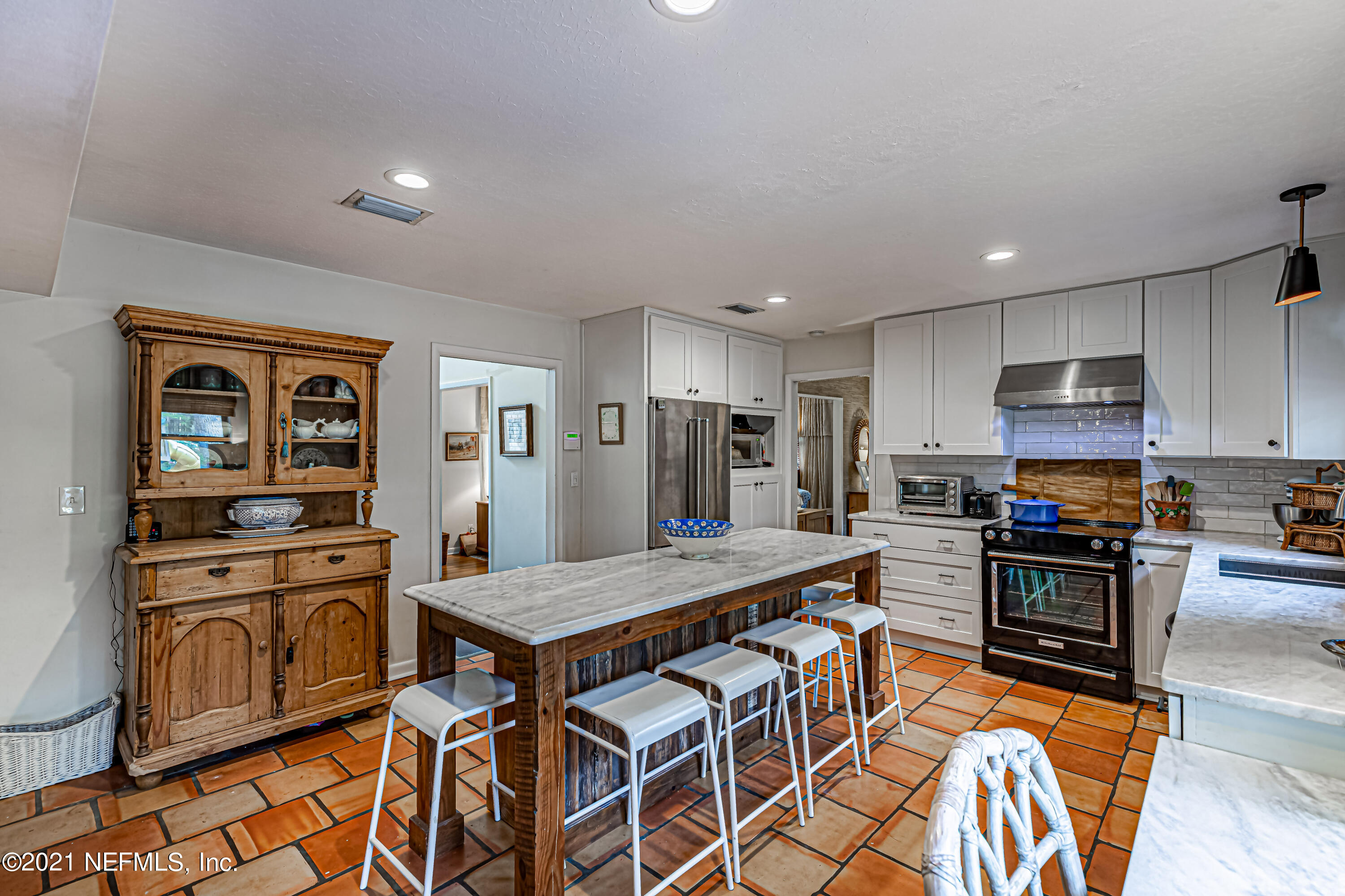 2548 Red Fox Road Orange Park, FL 32073 - Photo 22 of 40 22-Kitchen