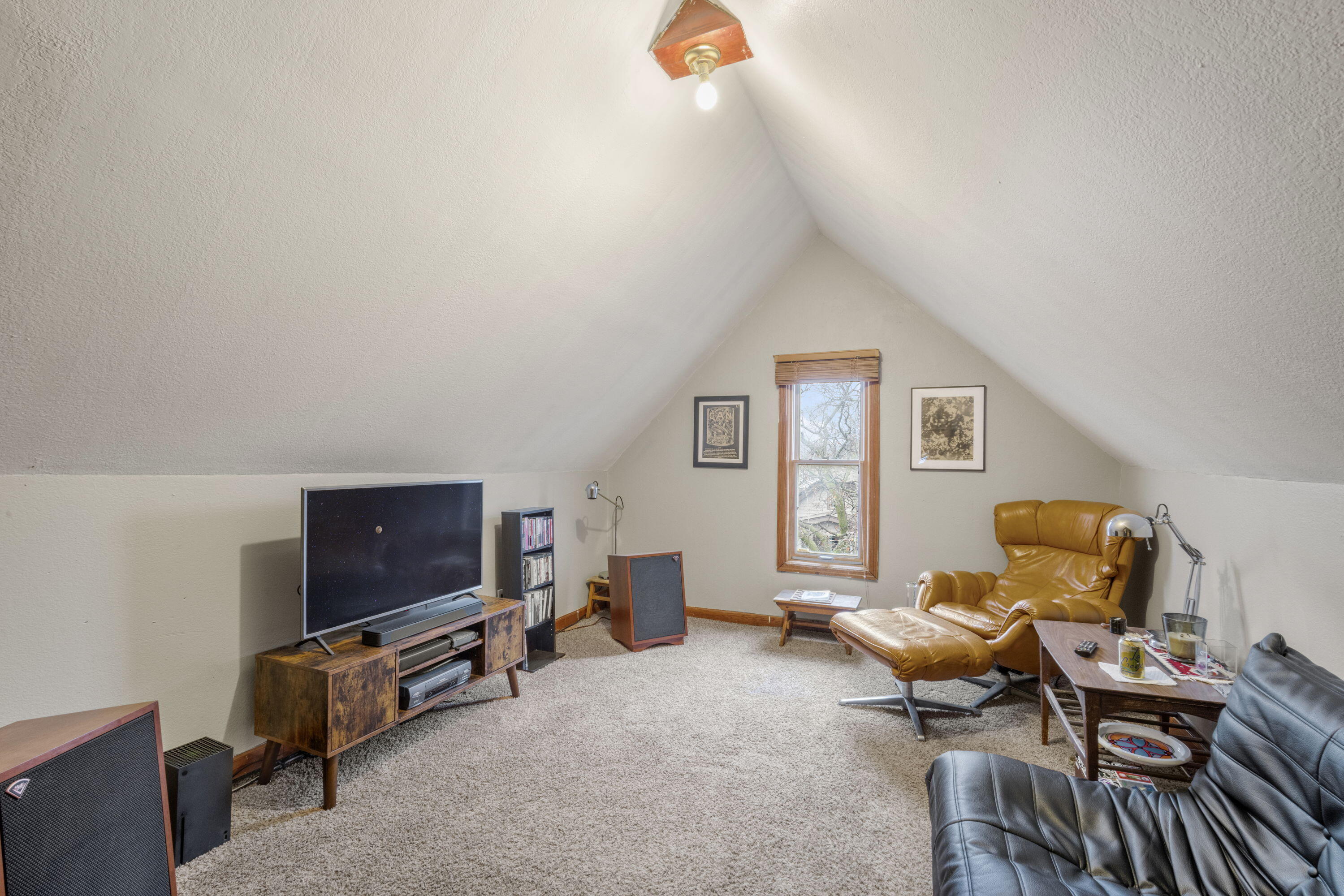 2523 South Austin Street, Unit 2523A Milwaukee, WI 53207 - Photo 13 of 28 12_imgDSC03302