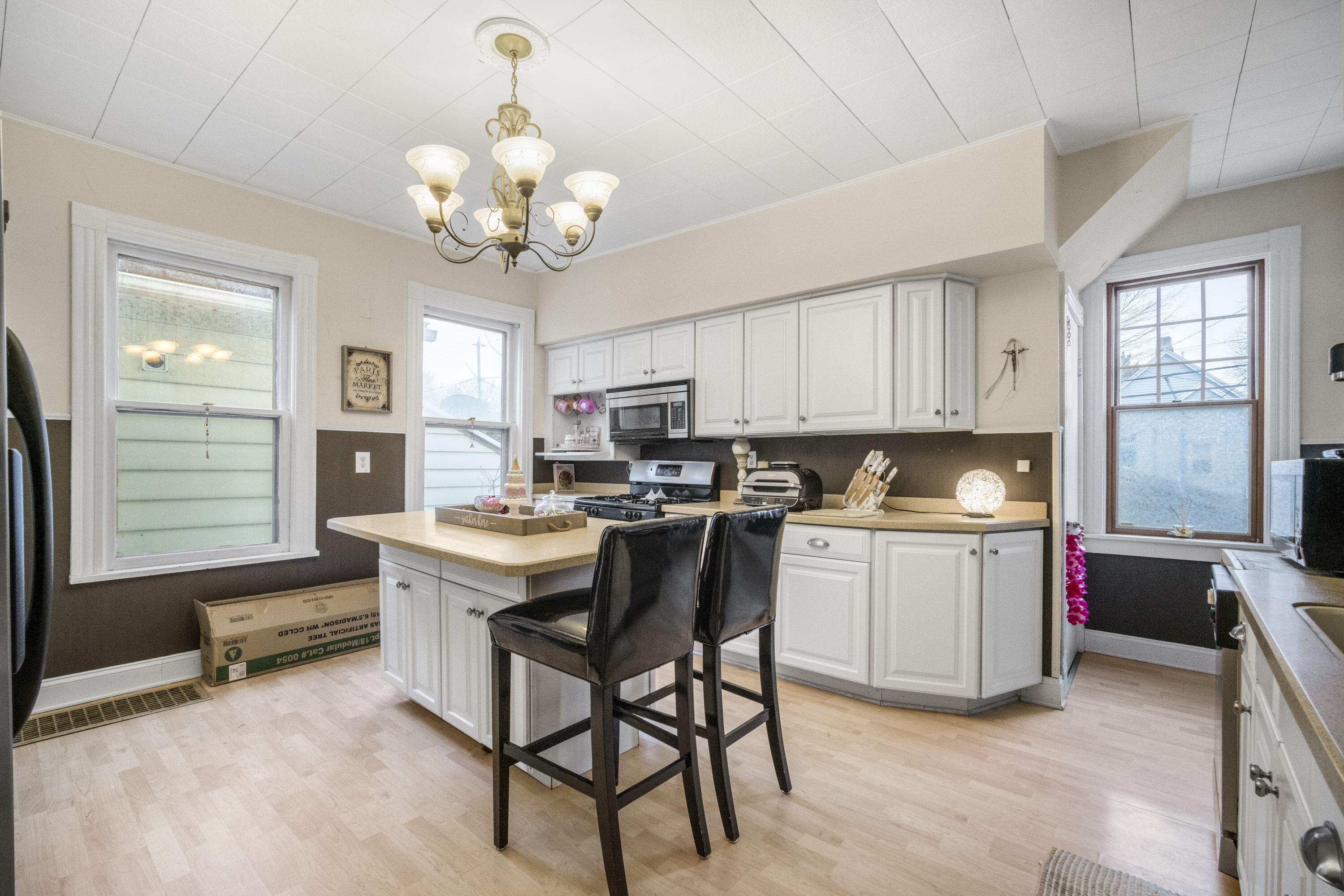 2523 South Austin Street, Unit 2523A Milwaukee, WI 53207 - Photo 20 of 28 19_imgDSC03337