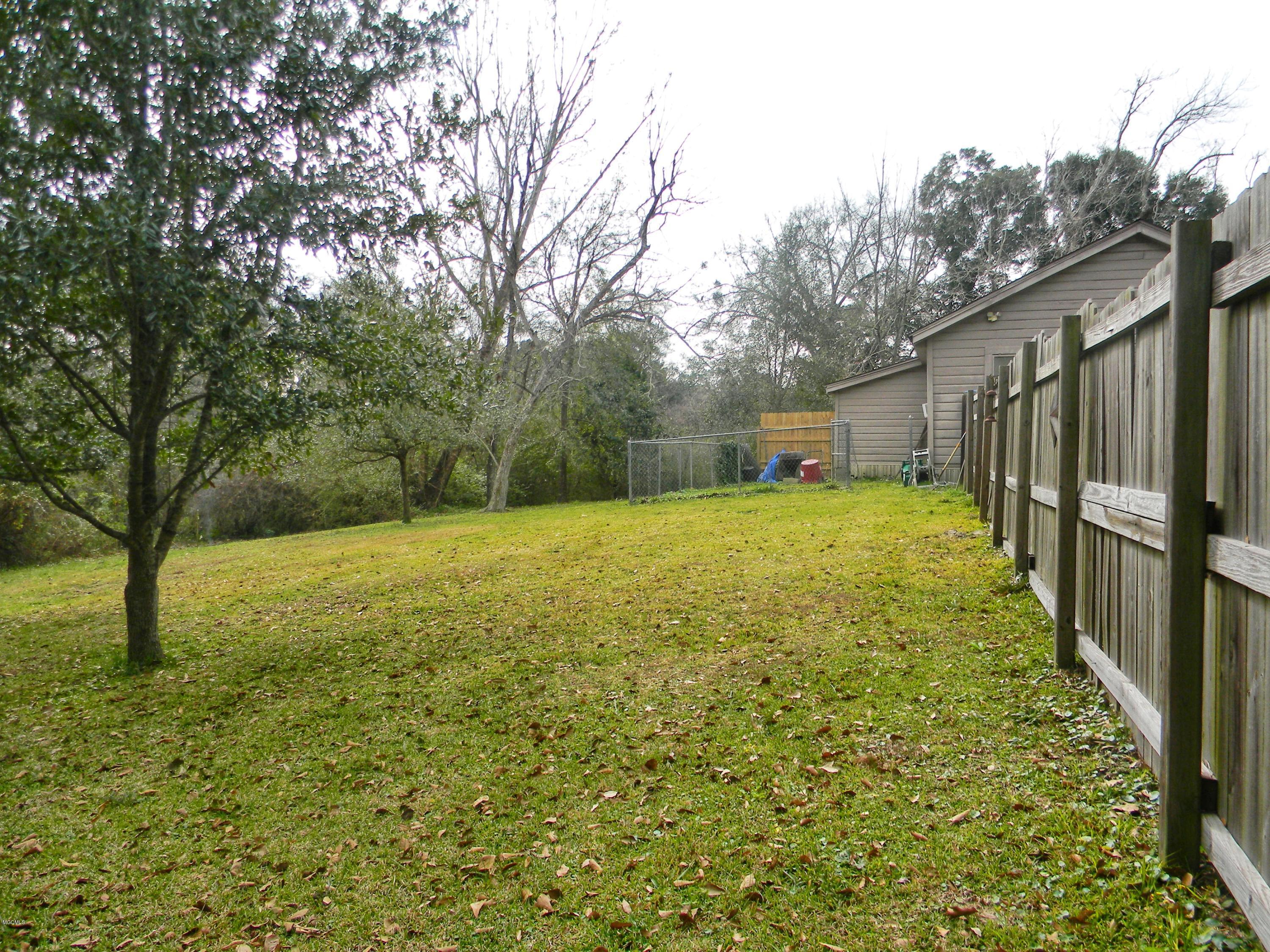 5228 Elder Street Moss Point, MS 39563 - Photo 4 of 7 4