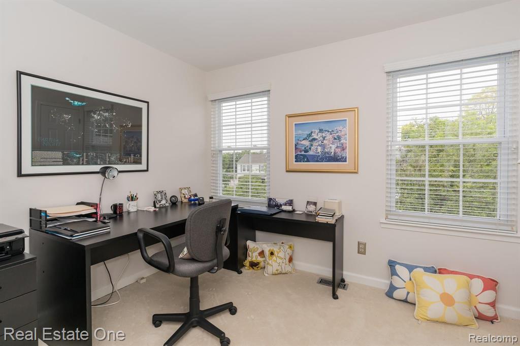 190 Parsons Lane Rochester Hills, MI 48307 - Photo 19 of 22