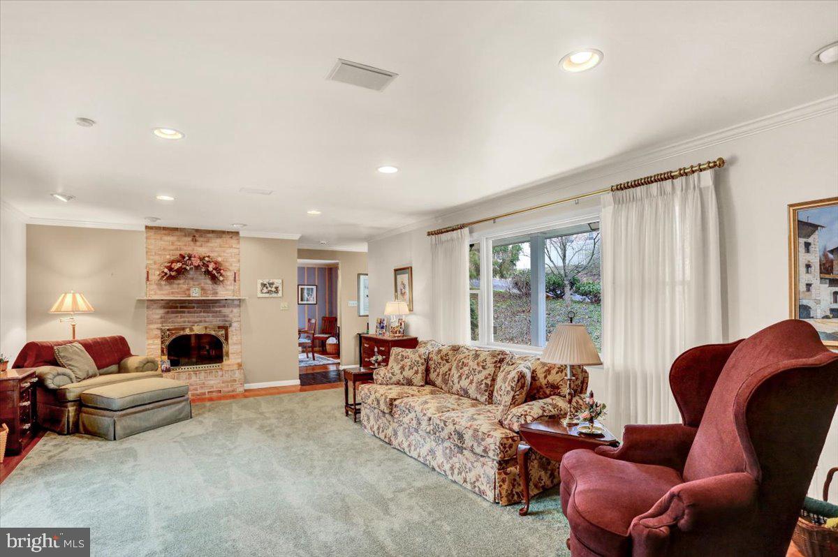 2040 Trooper Road Reading, PA 19602 - Photo 6 of 53 Living Room
