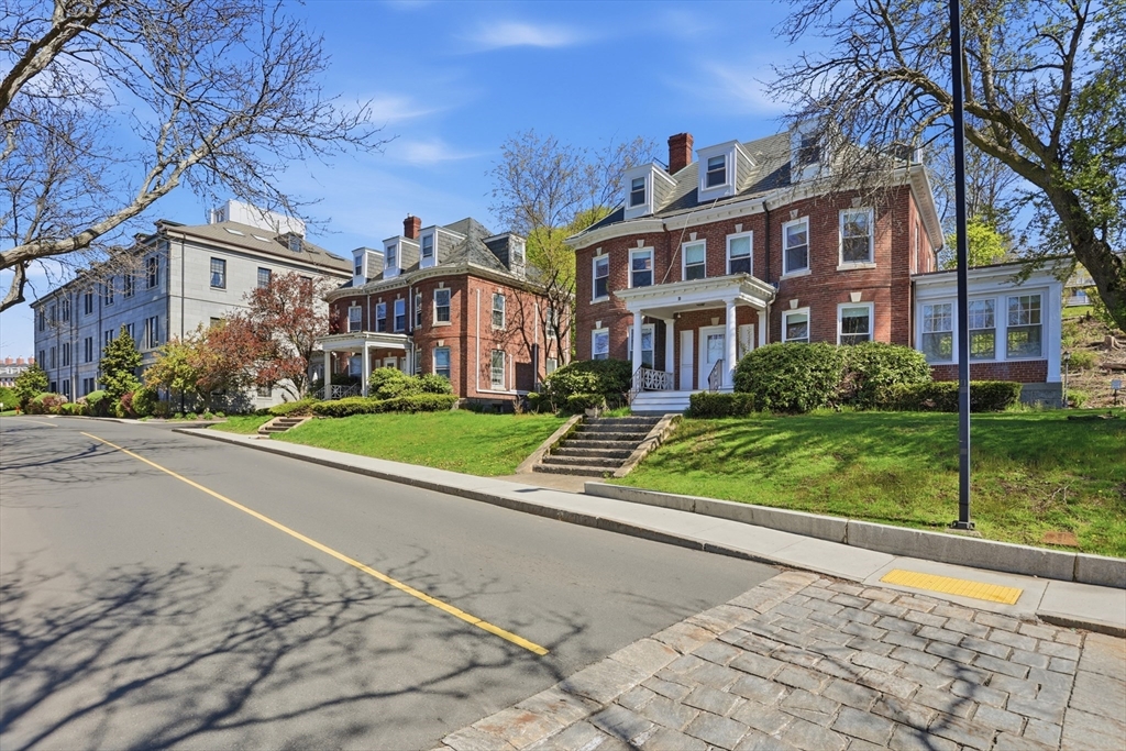 70 Commandants Way, Unit 70 Chelsea, MA 02150 - Photo 27 of 36