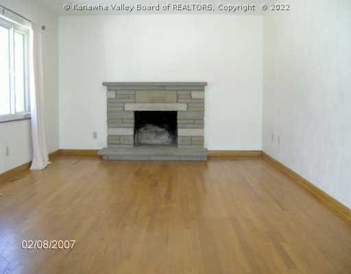 108 McGovran Road Charleston, WV 25314 - Photo 2 of 8 Living Room.