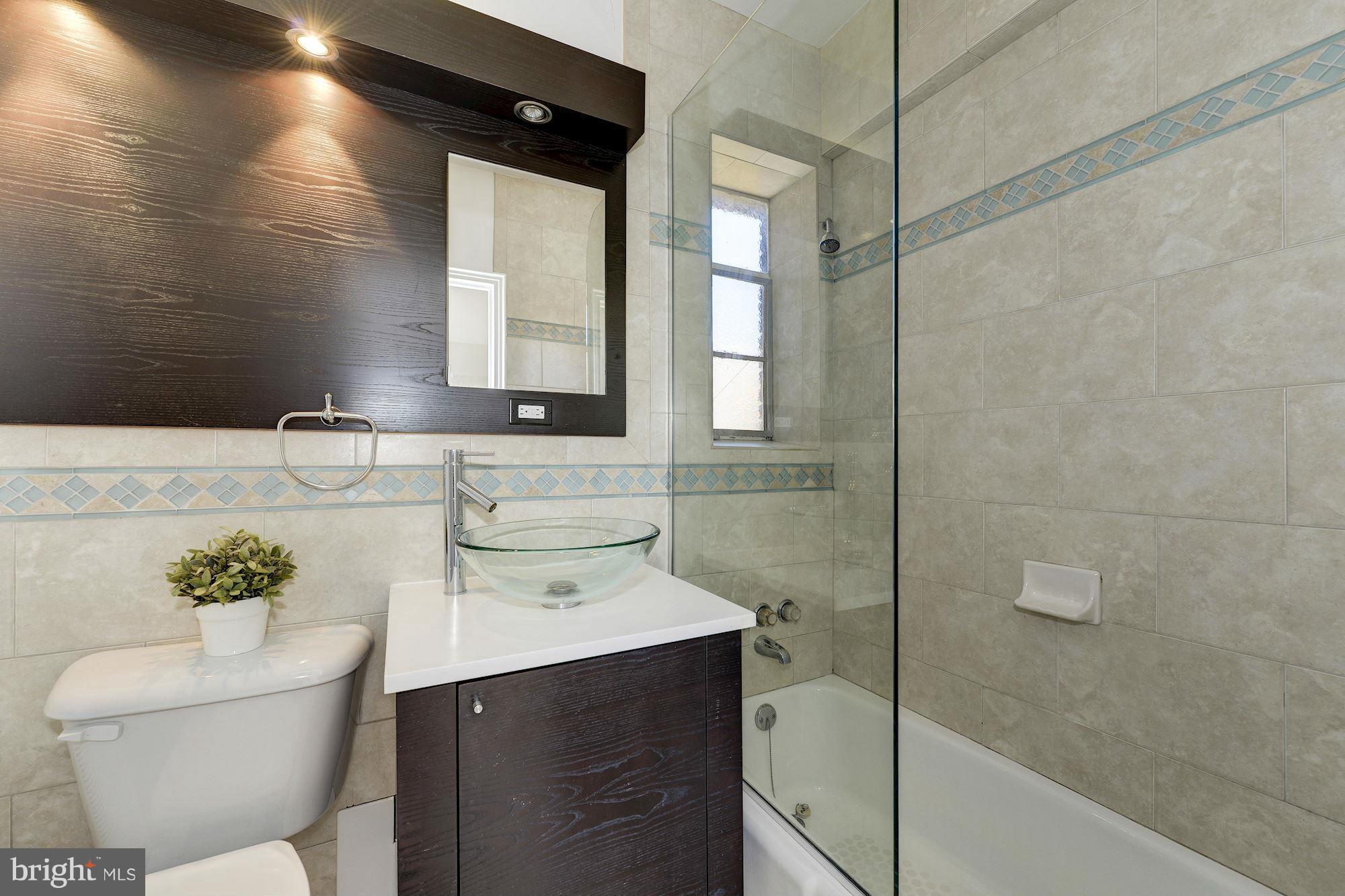 2500 Q Street Northwest, Unit 533 Washington, DC 20007 - Photo 18 of 30 Bath (Master)