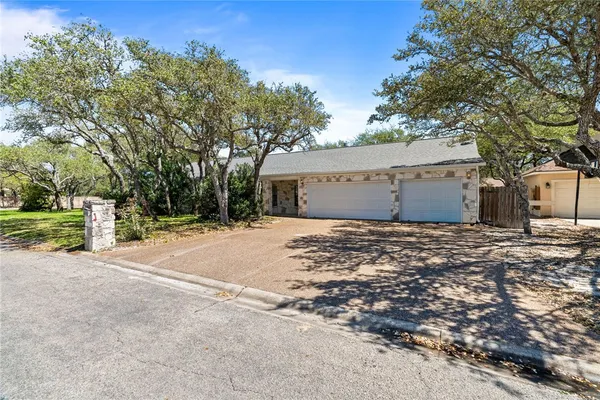 $399,900 | 102 St Andrews Street, Rockport, TX 78382