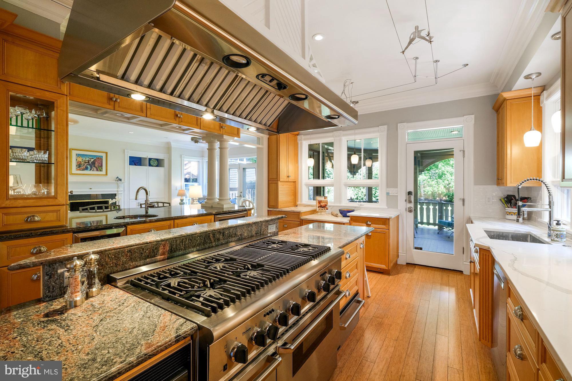 3115 Foxhall Road Northwest Washington, DC 20016 - Photo 13 of 80