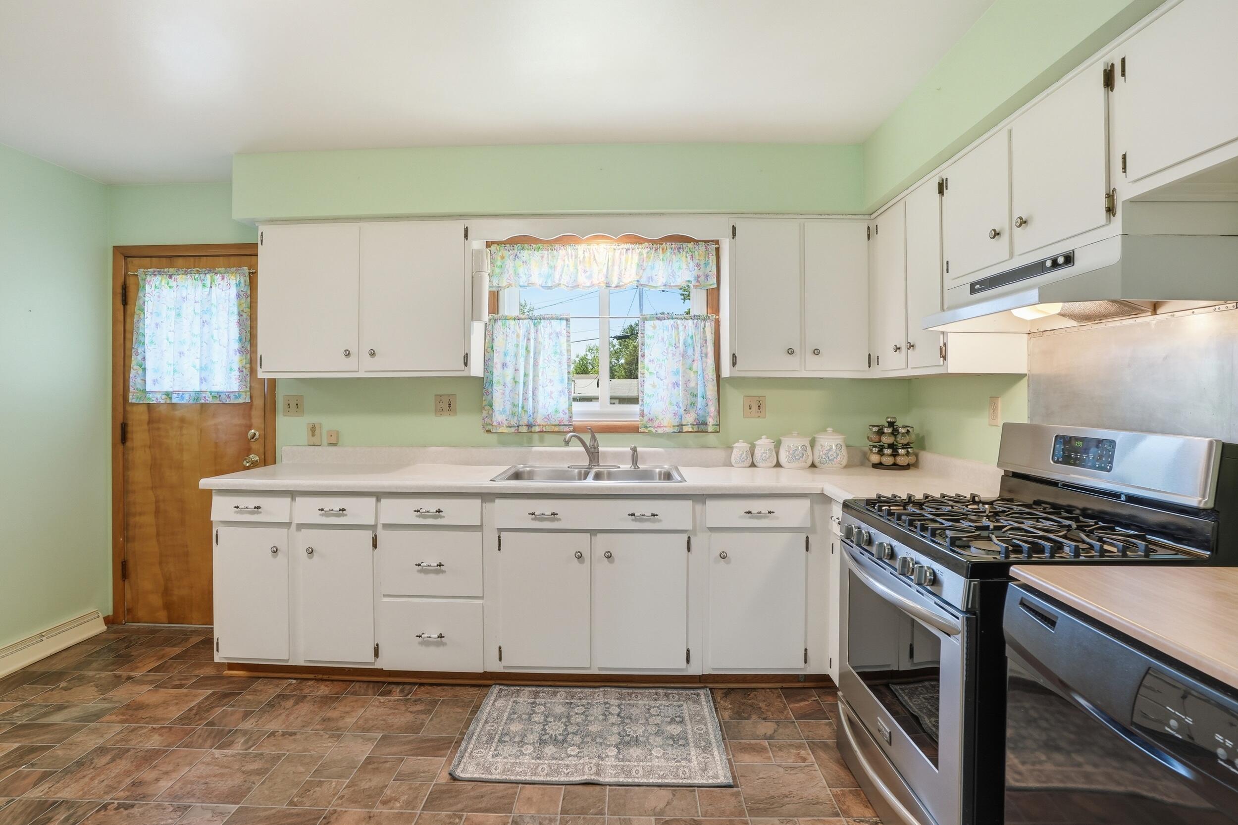 723 Maple Lane Crown Point, IN 46307 - Photo 8 of 24 2500x1666