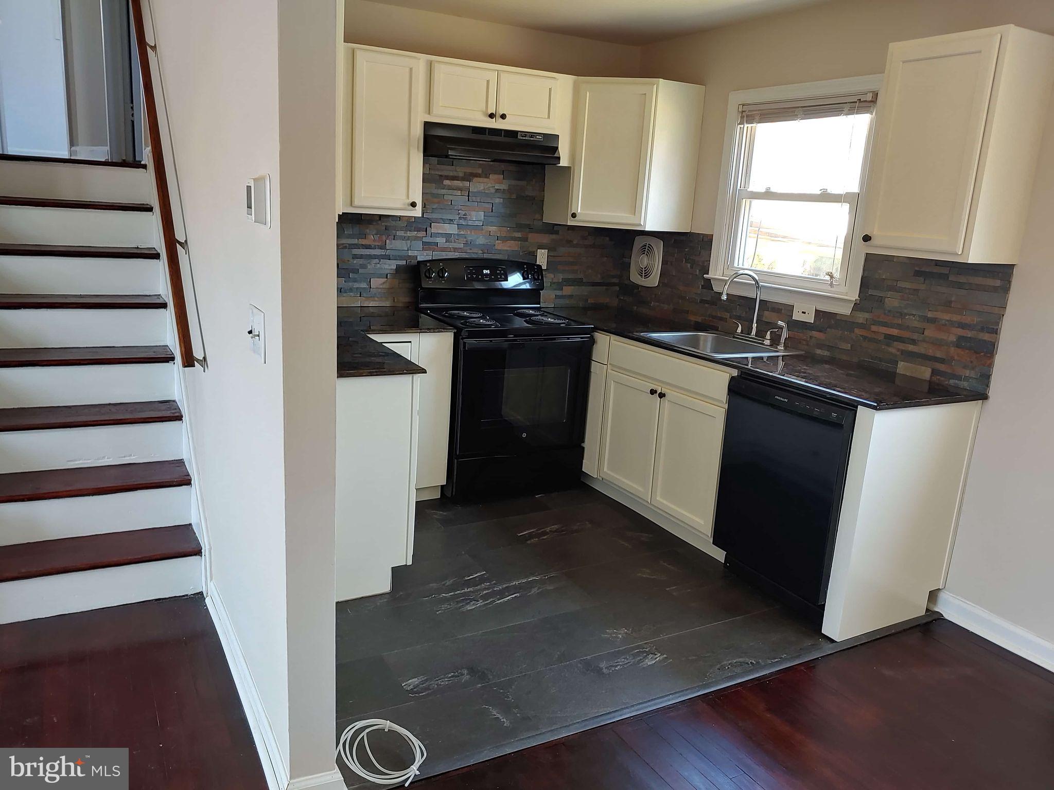 720 South Harmony Road Newark, DE 19713 - Photo 4 of 50