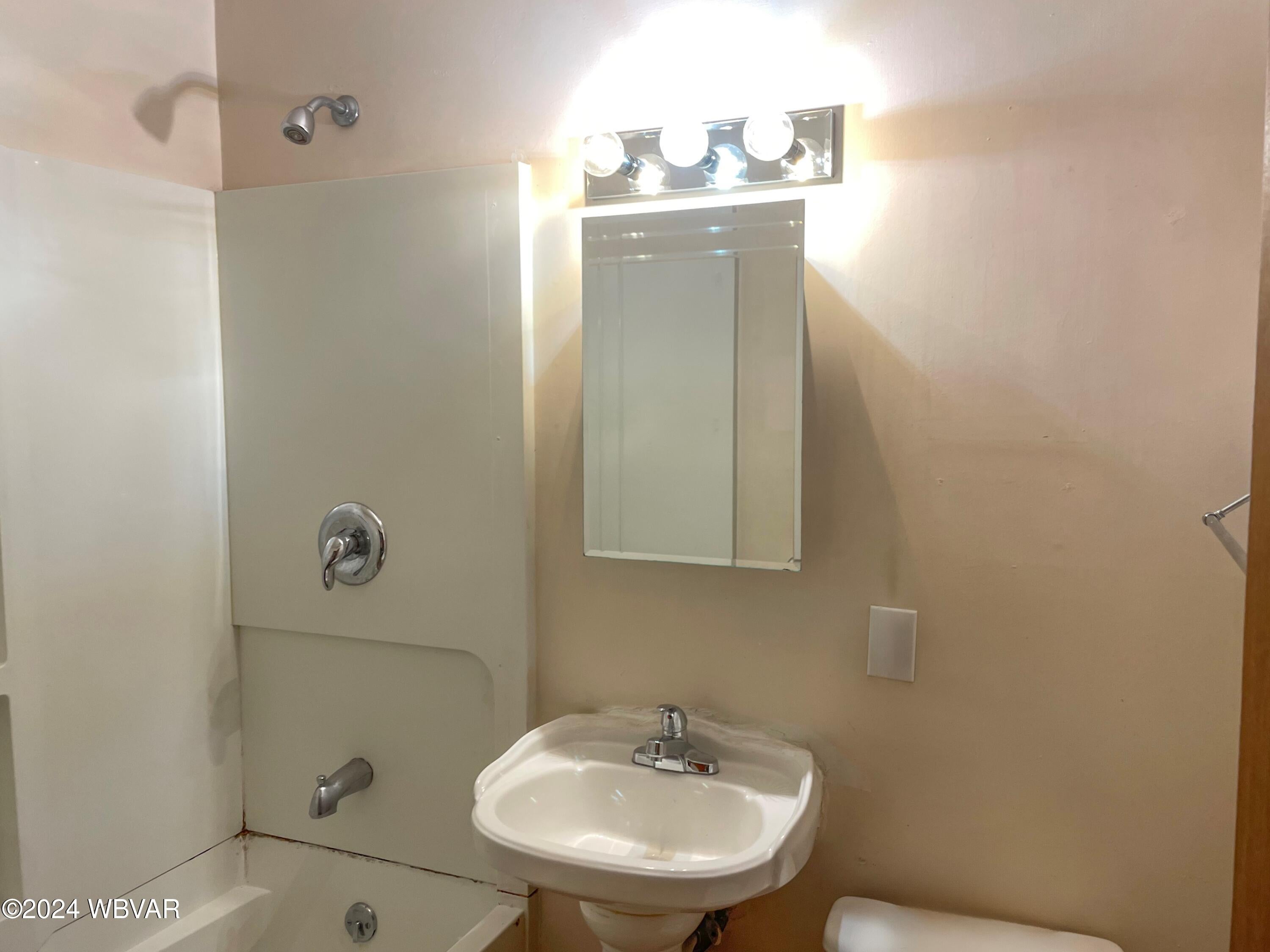 17 Old Orchard Road Milton, PA 17847 - Photo 9 of 25 2024-07-29 15.23.29