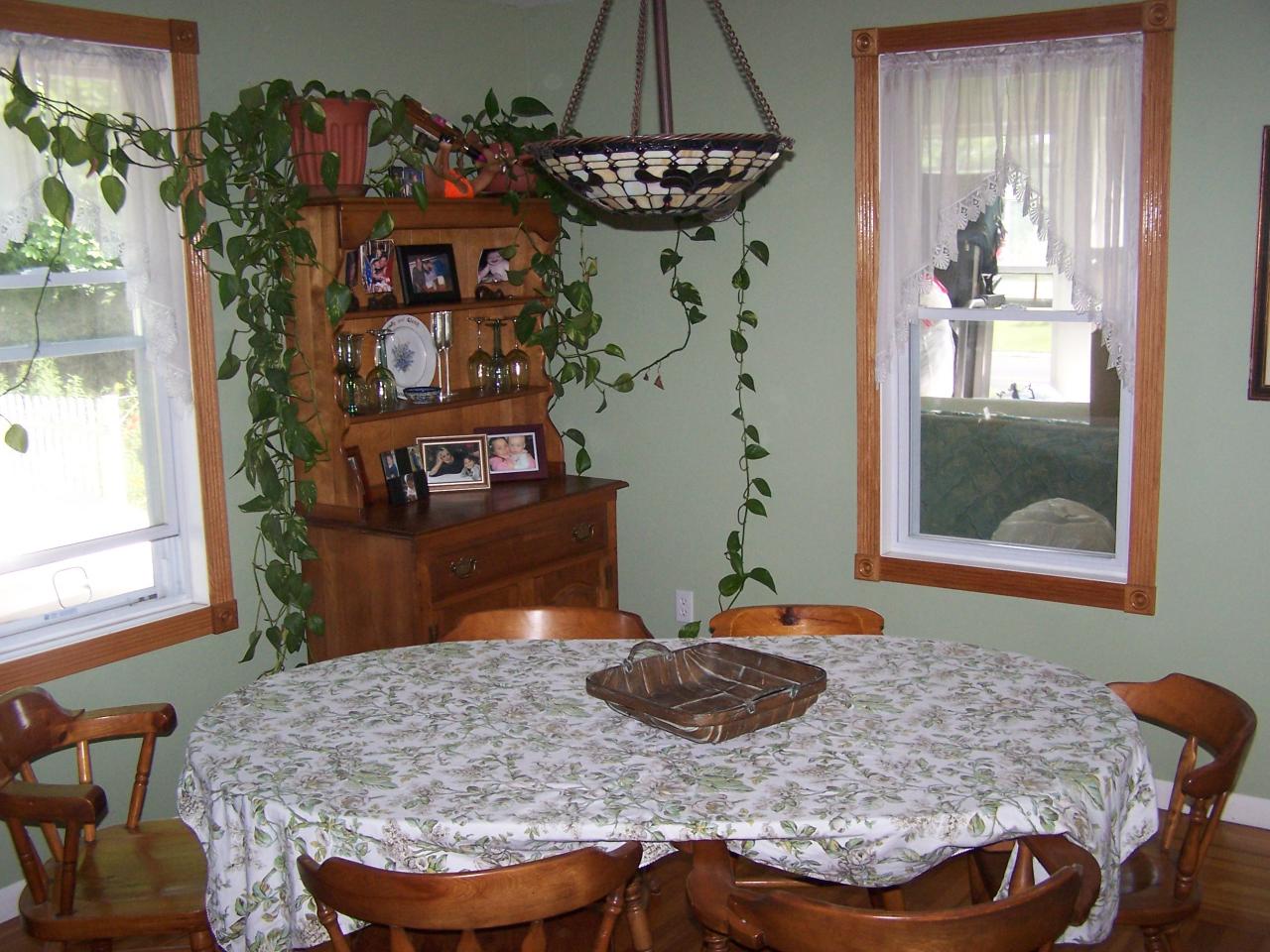 296 Pecks Road Pittsfield, MA 01201 - Photo 3 of 5 Dining Room