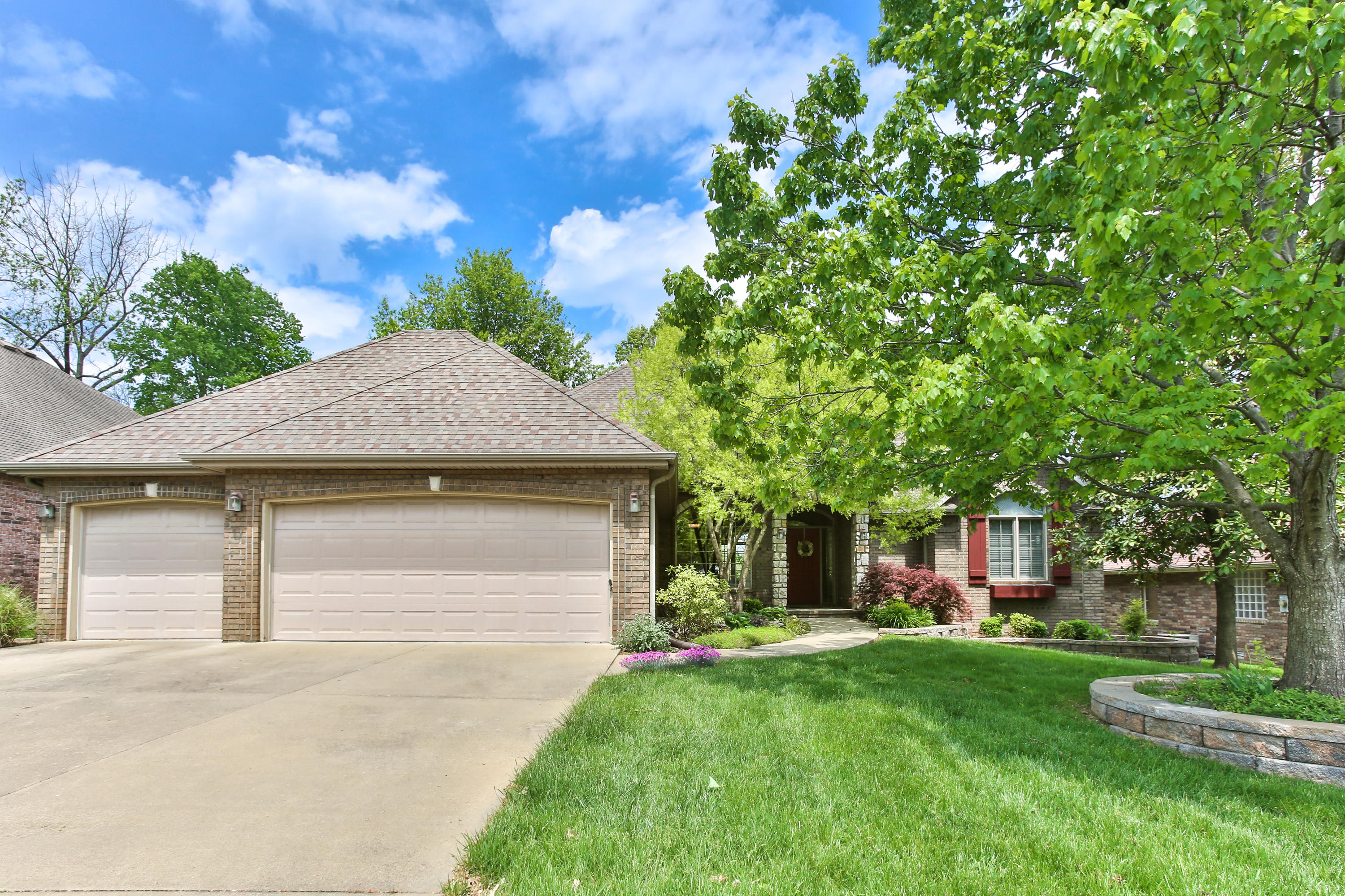 1233 West Oakville Road Springfield, MO 65810 - Photo 1 of 1 GD5A4629