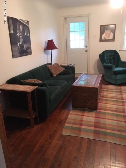 1603 North Whitehall Road Muskegon, MI 49445 - Photo 16 of 33 living room
