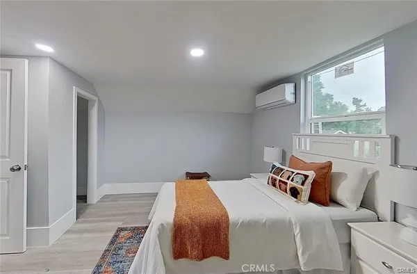 $1,299,998 | 805-801 Earlham Street, Pasadena, CA 91101