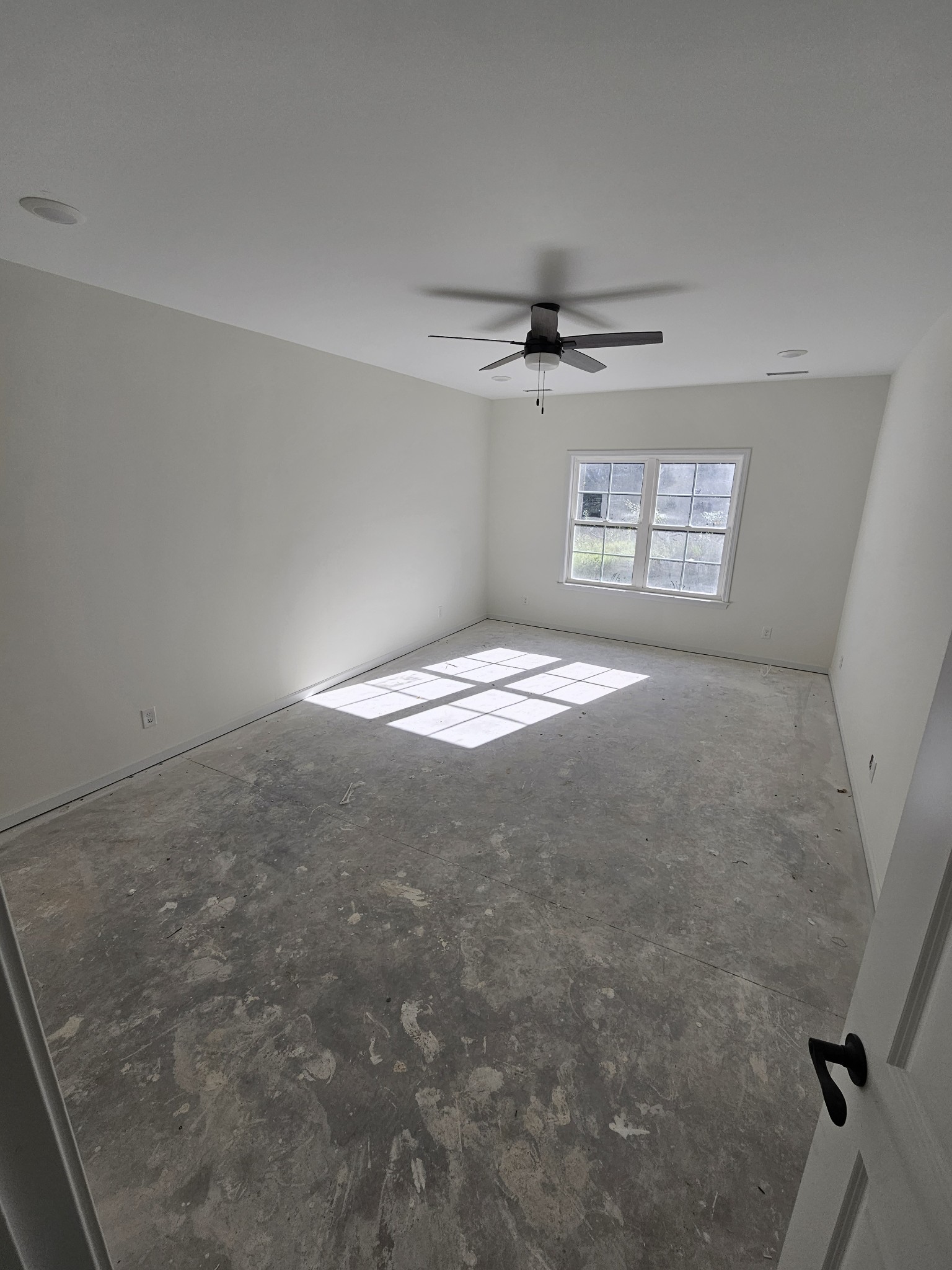 29 North Ballard Road Manchester, TN 37355 - Photo 13 of 24 a view of empty room