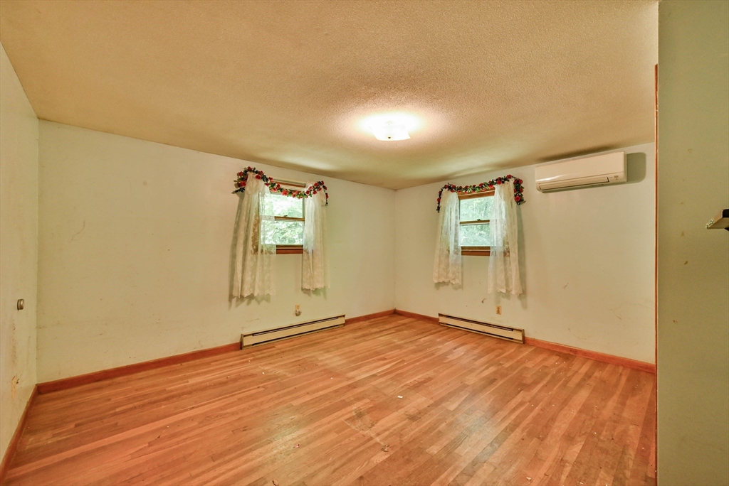 151 Baker Pond Road Dudley, MA 01571 - Photo 23 of 33