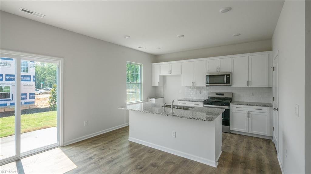 381 Falcon Lane Lexington, NC 27295 - Photo 5 of 29 *photos are of model home and are for representational purposes only.