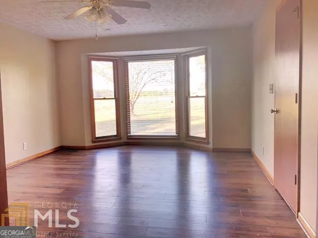 $1,600 | 182 Moore Road, Hartwell, GA 30643