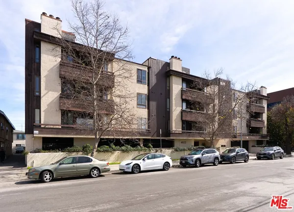 $899,000 | 4822 Van Noord Avenue, Unit 6, Sherman Oaks, CA 91423