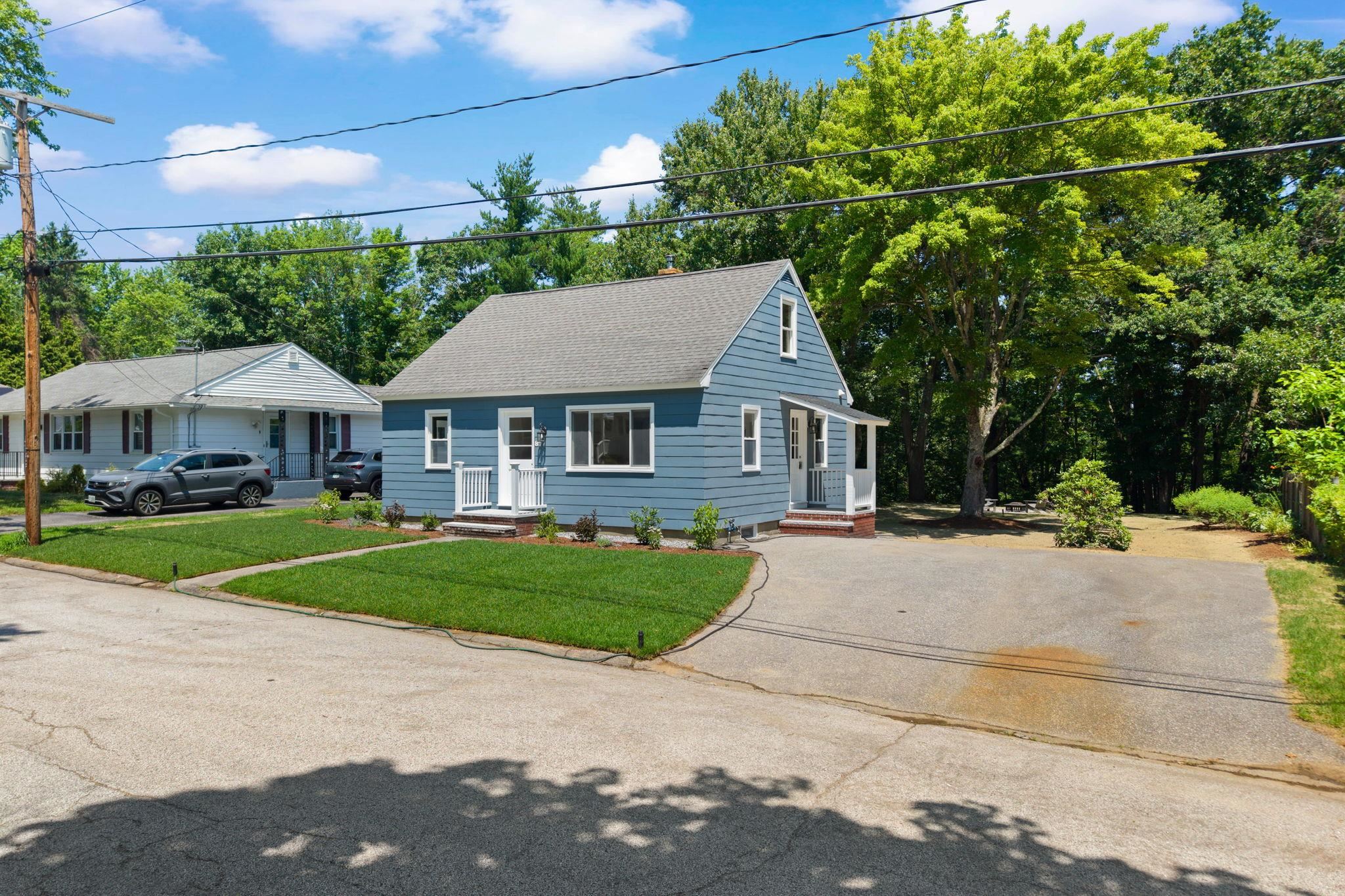 87 St Marie Street Manchester, NH 03102 - Photo 3 of 50