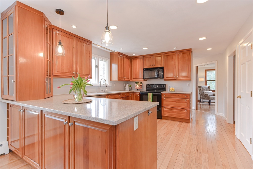 19 Grist Mill Road Acton, MA 01720 - Photo 9 of 41 Gallery Image 9