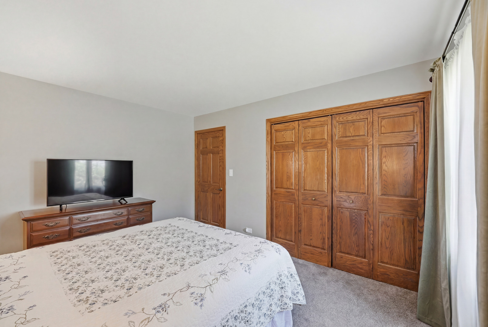 534 Whispering Pines Road Lindenhurst, IL 60046 - Photo 31 of 50