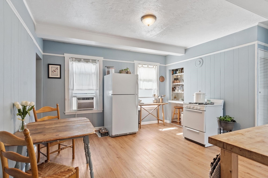 16 Doane Street Worcester, MA 01607 - Photo 22 of 42