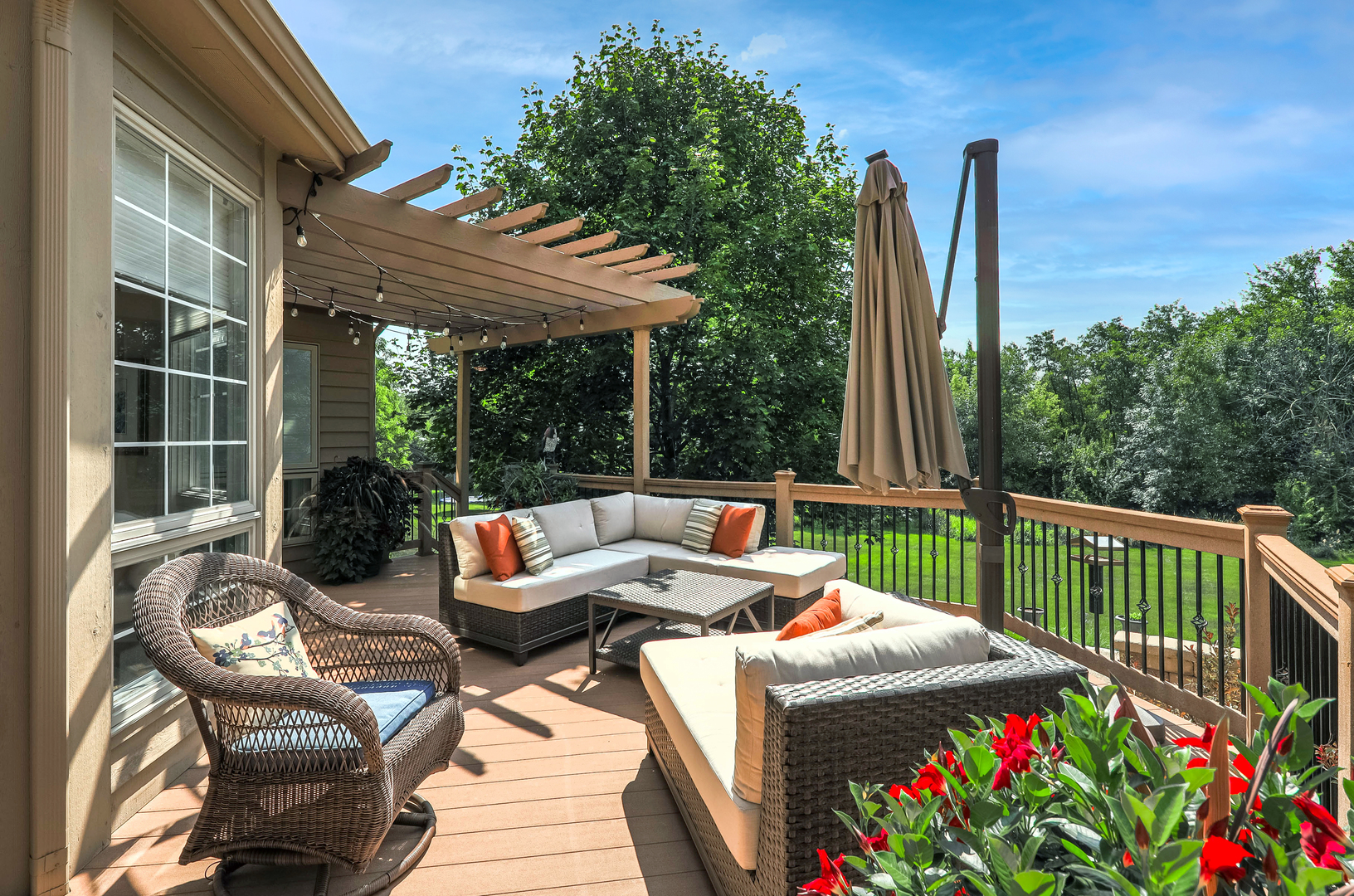 4435 Esquire Circle Naperville, IL 60564 - Photo 33 of 45 a view of a patio with a table chairs and a potted plant