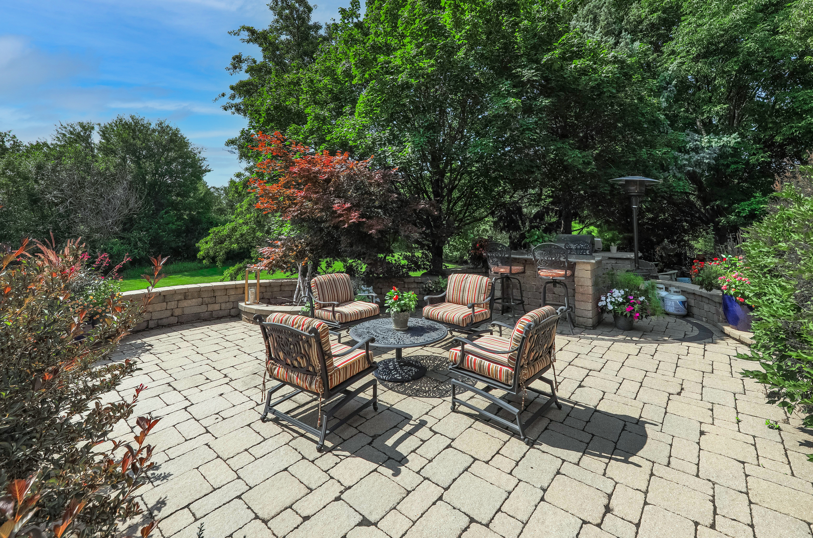 4435 Esquire Circle Naperville, IL 60564 - Photo 34 of 45 a view of backyard with sitting area