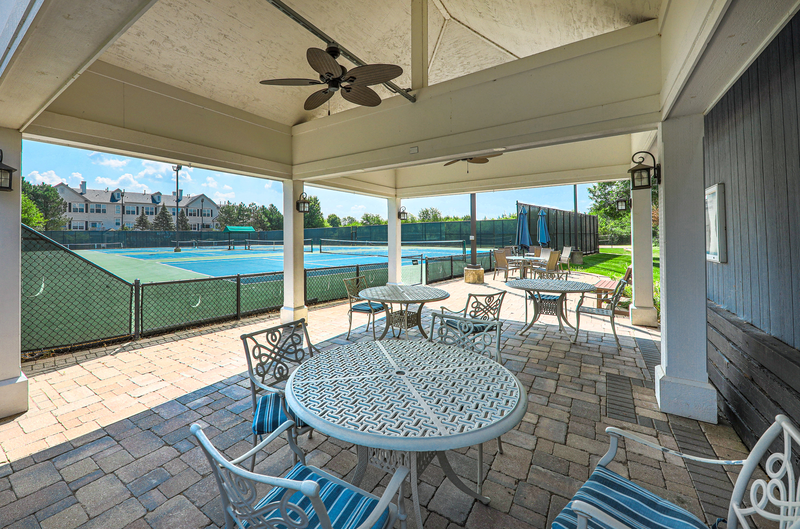 4435 Esquire Circle Naperville, IL 60564 - Photo 44 of 45 a outdoor space with furniture