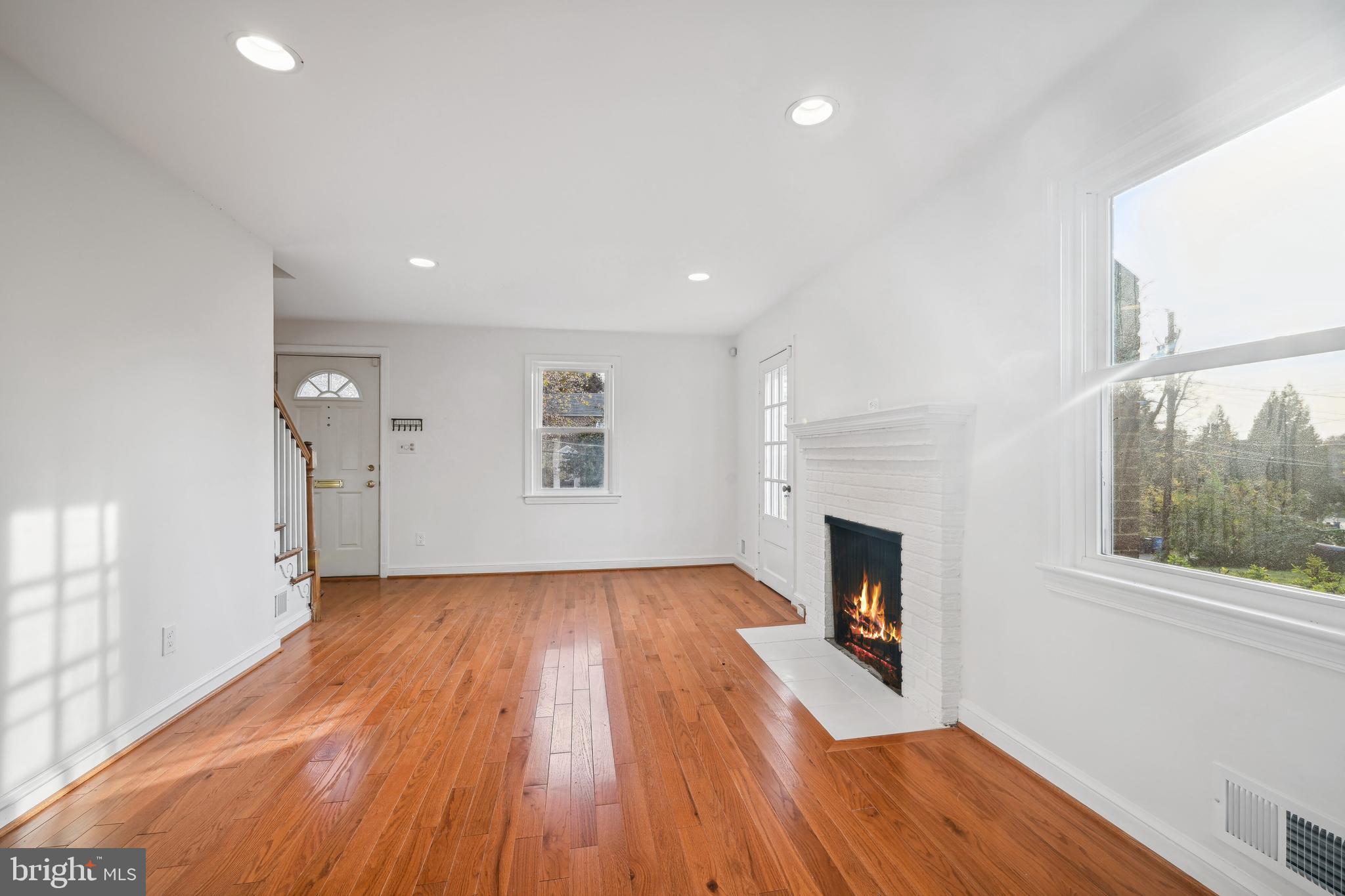 2711 Elnora Street Silver Spring, MD 20902 - Photo 6 of 25